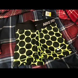 Nike pro workout shorts